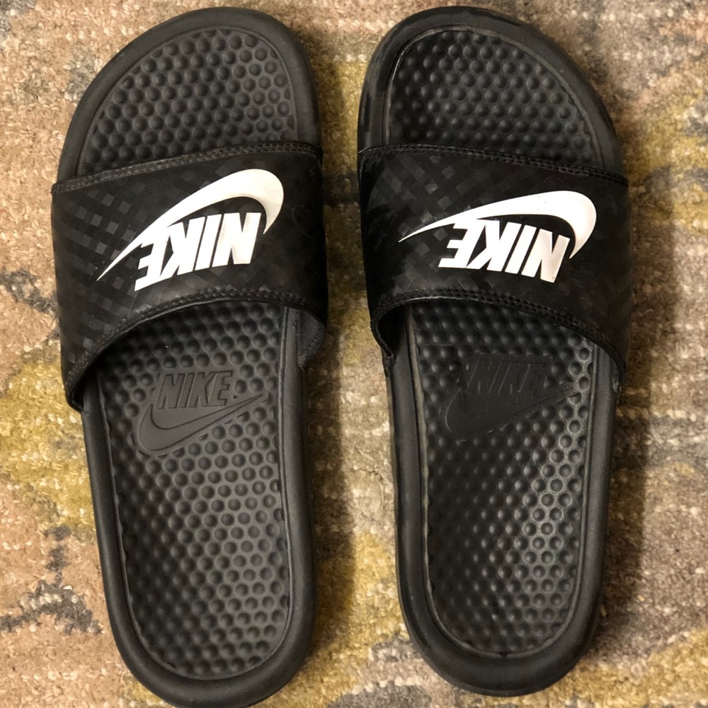 Women’s Nike slides